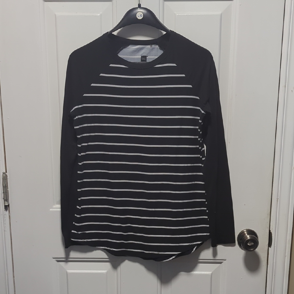 Tag Black and White Striped Long Sleeve Top